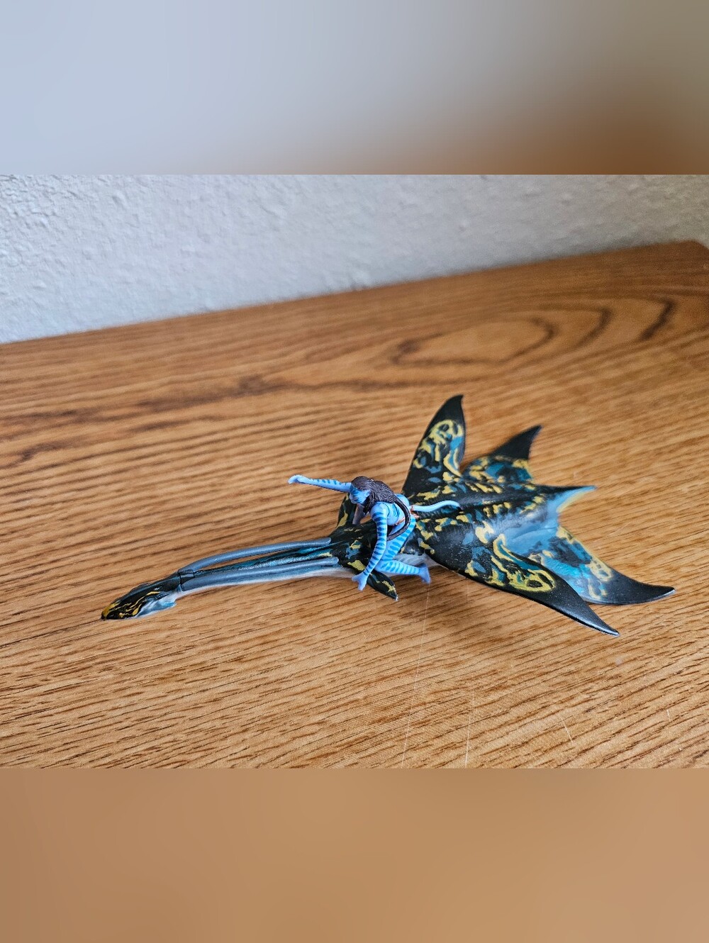 4/$10 Avatar Toy Blue Na'vi Figure Riding Banshee Disney 6 Incg